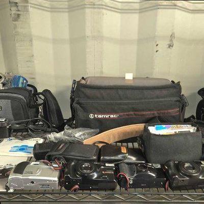 #4562 • Cameras, Bags & Lens
