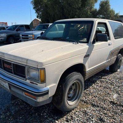 #160 • 1989 GMC Jimmy Multipurpose Vehicle (MPV), VIN # 1GKCS18Z4K8512689
