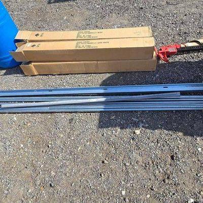 #81034 • Metal Poles & Drywall Bullnose Corners
