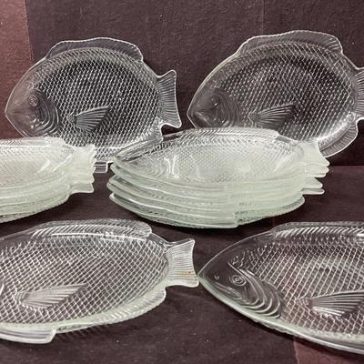 Vintage Anchor Hocking Fish-shaped Plates 13 Pcs - Pressed Glass