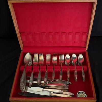 Lot 428: William And Rogers Silver Plated Silverware