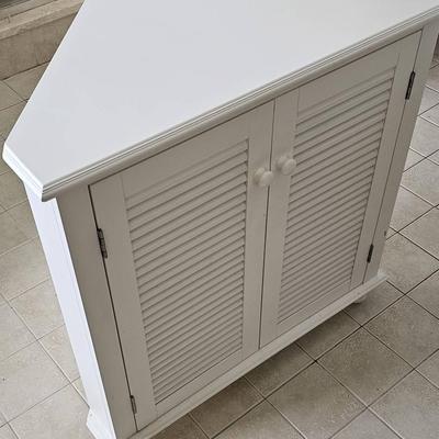 Lot 713: White Corner Cabinet with Louvered Doors