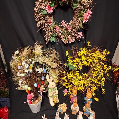 Lot 228: Hip Hop Hippity Hop  Springtime Decor 
