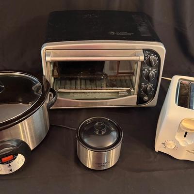 Lot 211: Small Kitchen Appliances