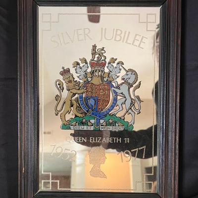 Lot 16: Commemorative Mirror For Silver Jubilee 1977
