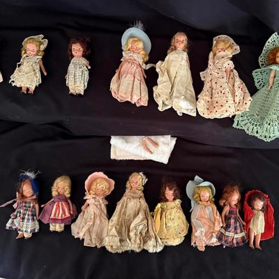 Lot 409: Vintage Nancy Ann Storybook Dolls