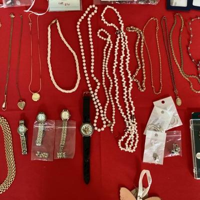 Costume jewelry 1