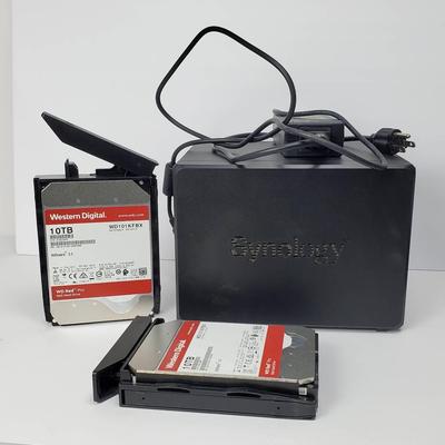 Synology DiskStation DS918+ NAS Server - Powers On, Untested Further, Unknown Content