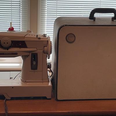 Singer, Sewing Machine And Carrying Case