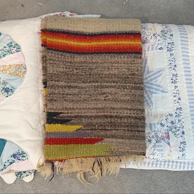 Twin Quilts And Blanket 