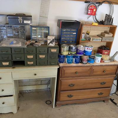 Contents Of Garage Storage Cabinets