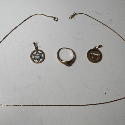10 & 14k Gold Pendants, Ring & Necklace 