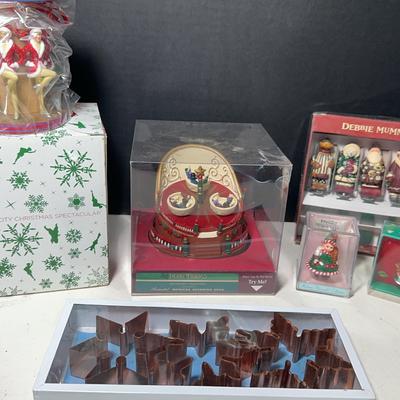 Musical Christmas Decor & More