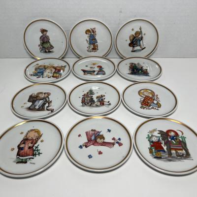 Vintage Berta Hummel Museum Miniature Plates Collection