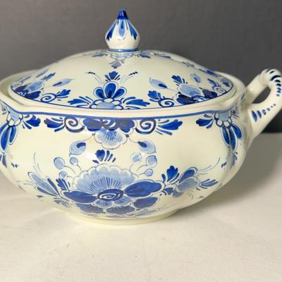 Royal Goedewaagen Blue Delft Covered Casserole