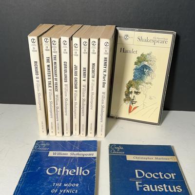 Signet Classic Shakespeare Collection