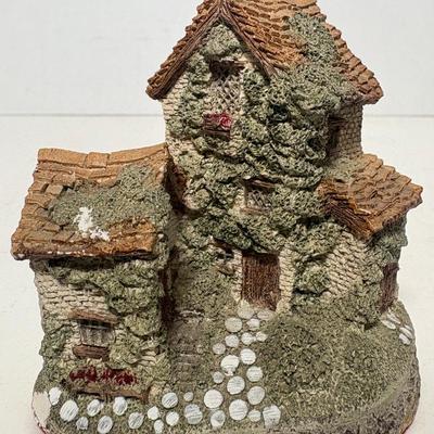 David Winter Ivy Cottage Figurine