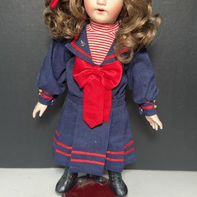 Danbury Mint "Victoria" The Titanic Doll 15" Porcelain