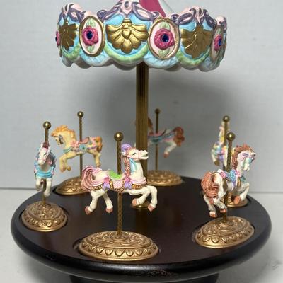 Scarborough Fair Porcelain Carousel W/6 Gold Gilded Horse Figurines