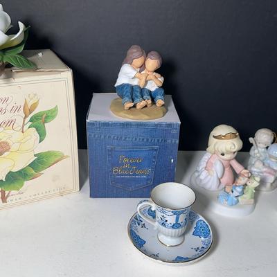 Precious Moments & Popular Collectibles