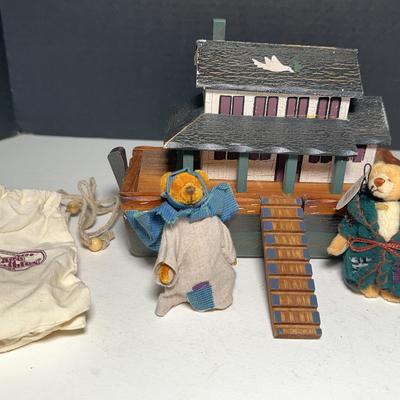 Noah’s Ark Cottage Collectibles Mini Bears Display