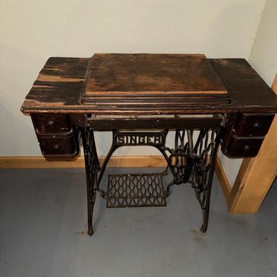 Antique Singer 