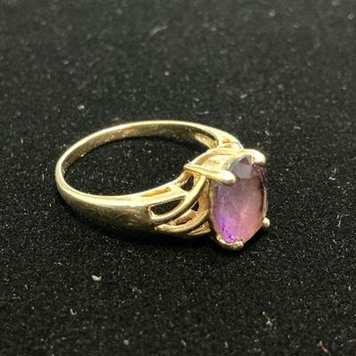 14k Gold Amethyst Ring (Size 7.5) (3.62 Grams)