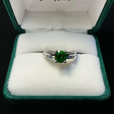 14k White Gold Emerald Ring (Size 6.5) (5.6 Grams)