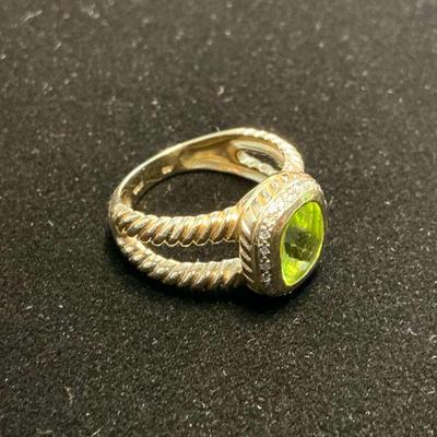 14k Gold Green Stone Ring (Size 6.5) (5.6 Grams)
