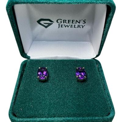 14k Gold Amethyst Stud Earrings (1.56 Grams)