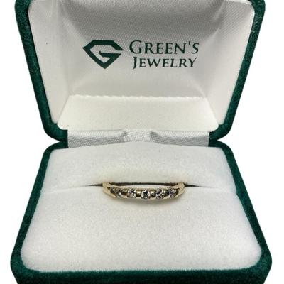 14k Gold Five Diamond Ring (Size 7.75) (2.39 Grams)