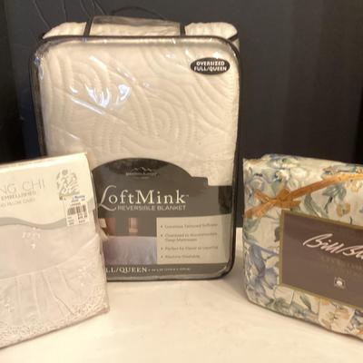 Queen Blanket and Sheet Set, King Pillowcase Set