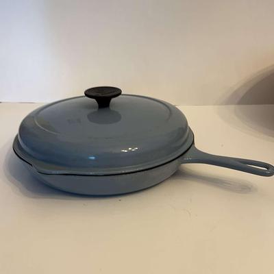 Le Creuset Skillet With Lid 