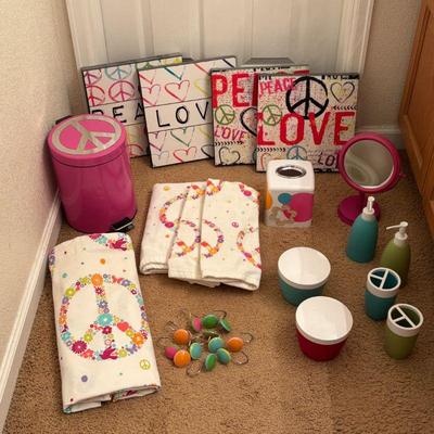 Lot #180 - Retro Peace and Love Bathroom Decor Lot