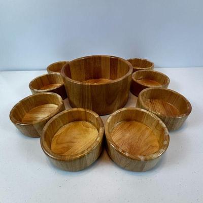 Lot #39 - Pfaltzgraff Acents Wooden Bowl Set