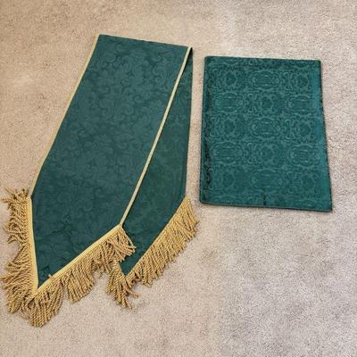 Lot #22 - Vintage Green Table Runner and Tablecloth