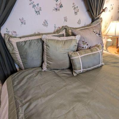 Lot #149 - Queen Bed Comforter Set - Nicola 8 Piece Super Set