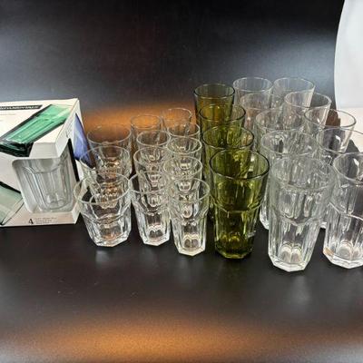 Lot #50 - Mixed Glassware Set