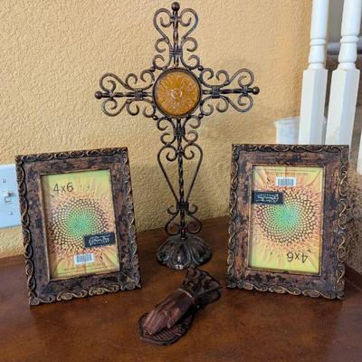 Lot #113 - Decorative Display Lot