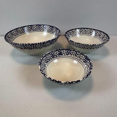 Lot #40 - Set of Three Vintage Style Italian Bowls