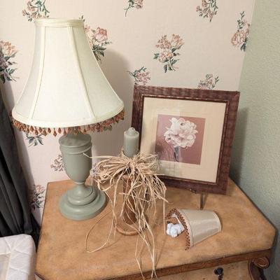 Lot #151 - Vintage Home Decor Lot