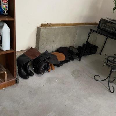 Lots of high fashion shoes