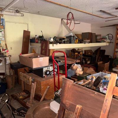Estate sale photo