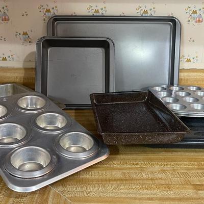 Pans, Pans, Pans