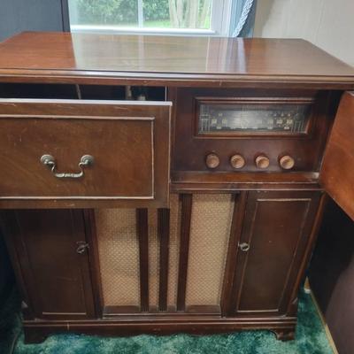 Sparton Radio/Record Player 