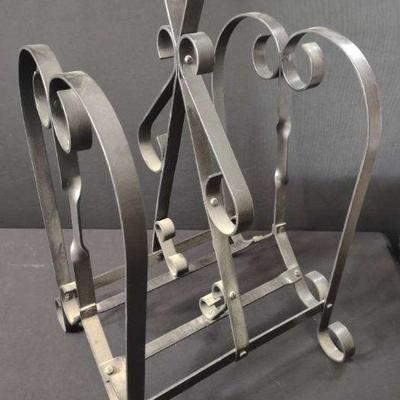 Rack  and cast iron lamp
