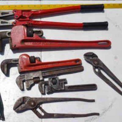 Pipe wrenches bolt cutter