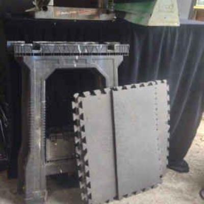 Saw horses anti fatigue matting, bench top workmate