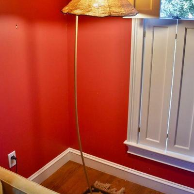 Leucos Sarasar standing lamp with beaded shade
