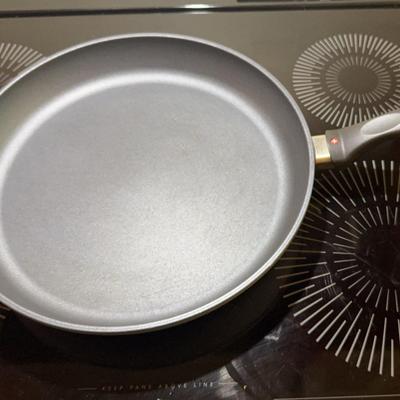 Swiss Diamond HD Pan